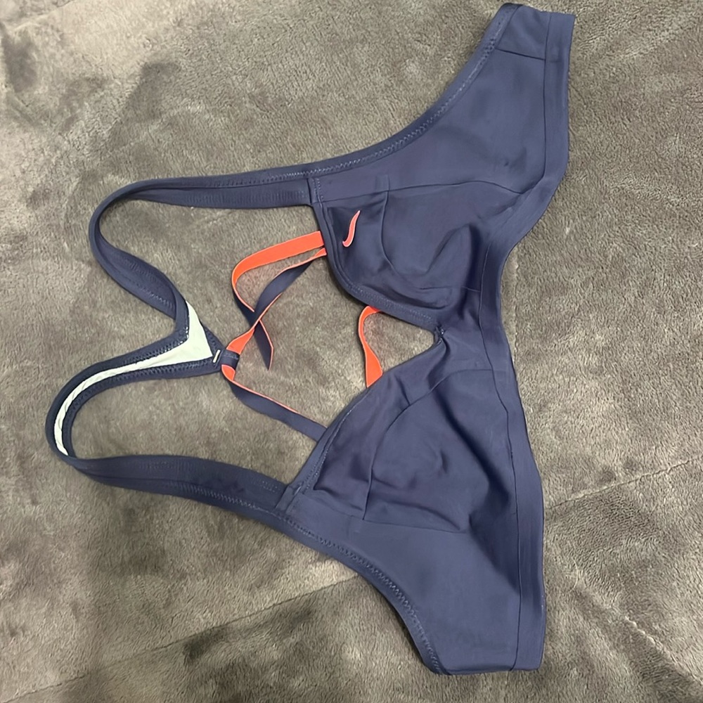 Navy blue Nike swimsuit top!